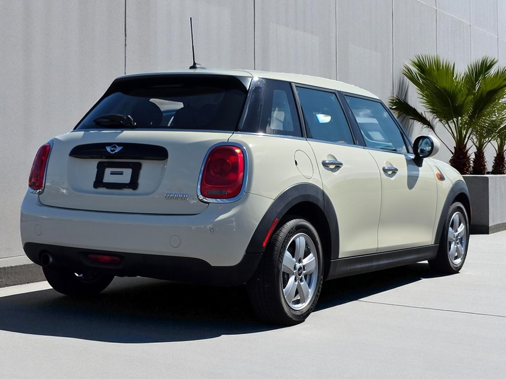 2018 Mini Cooper 4 Door Hardtop photo 6