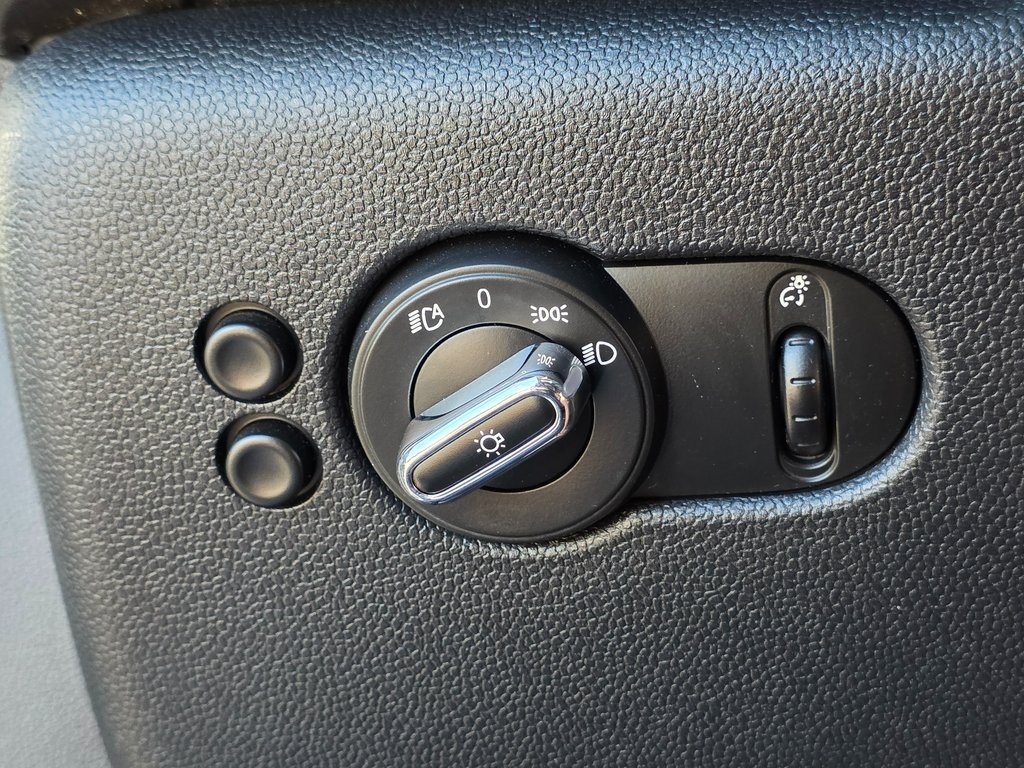 2018 Mini Cooper 4 Door Hardtop photo 37