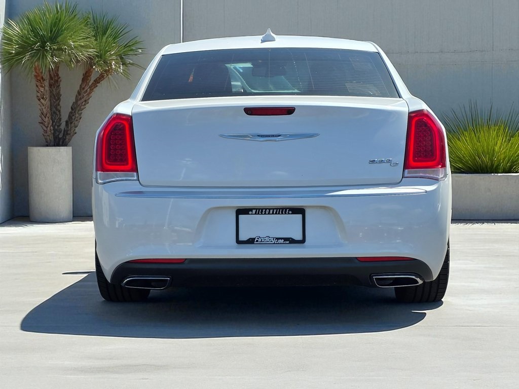 2016 Chrysler 300 Platinum photo 5