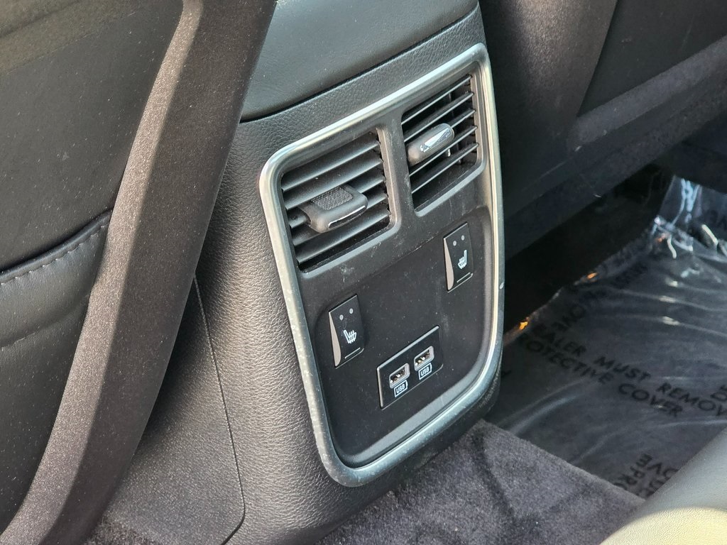 2016 Chrysler 300 Platinum photo 19