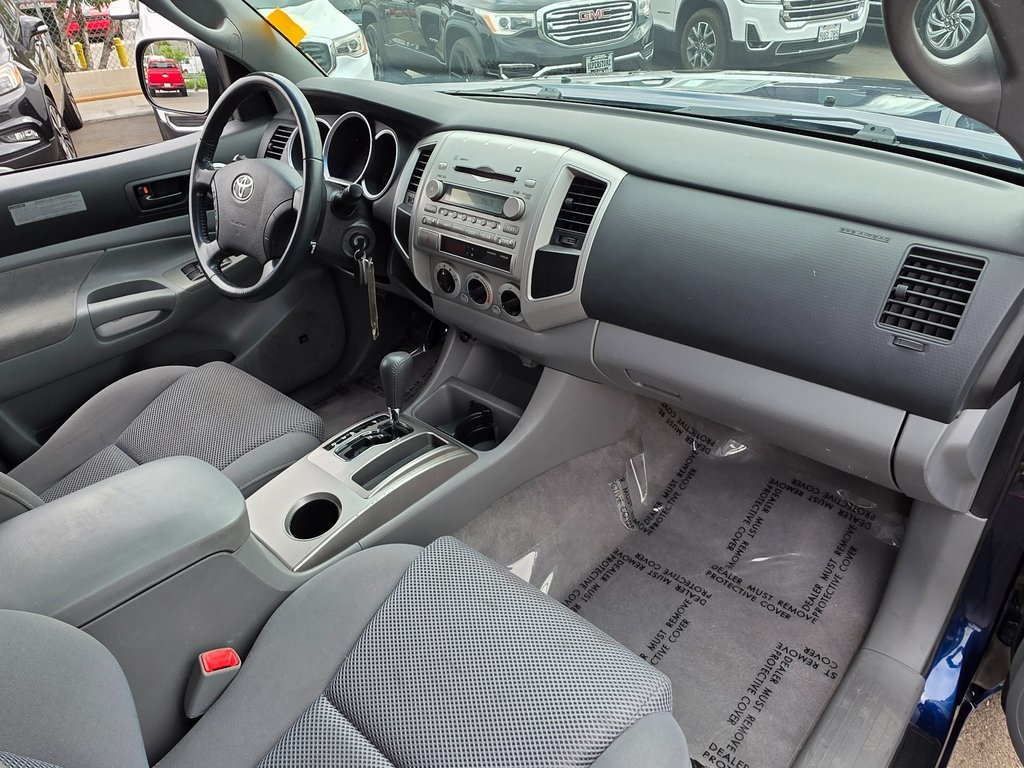 2006 Toyota Tacoma PreRunner V6 photo 5