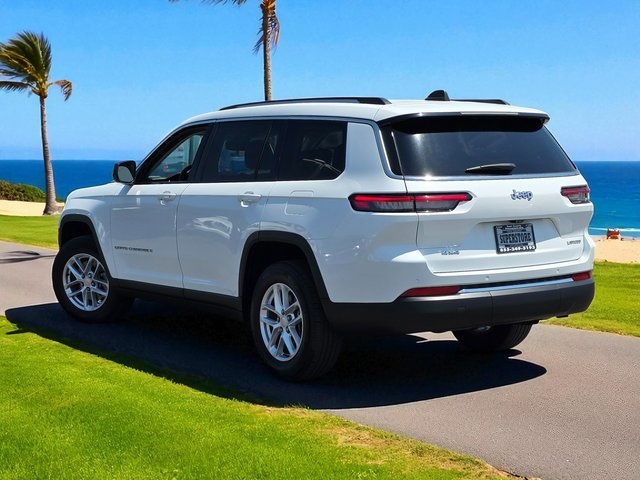 2023 Jeep Grand Cherokee Laredo photo 3