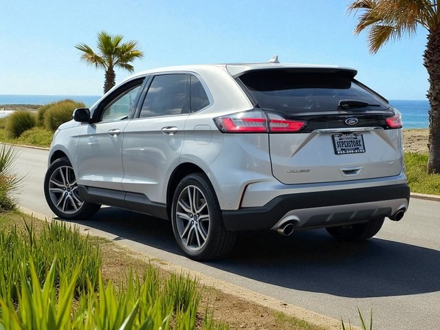 2019 Ford Edge Titanium photo 4