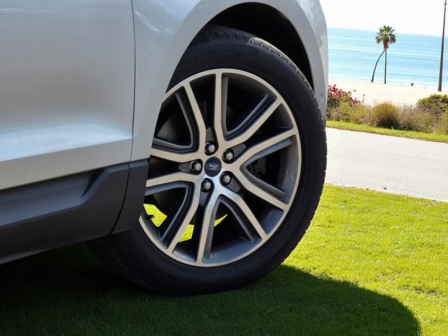 2019 Ford Edge Titanium photo 7