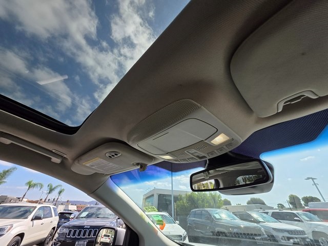 2019 Ford Edge Titanium photo 11