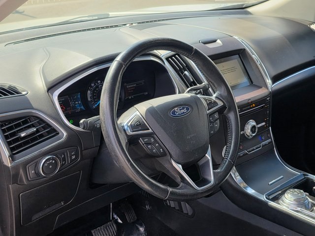 2019 Ford Edge Titanium photo 13