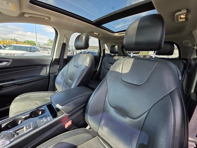 2019 Ford Edge Titanium photo 15