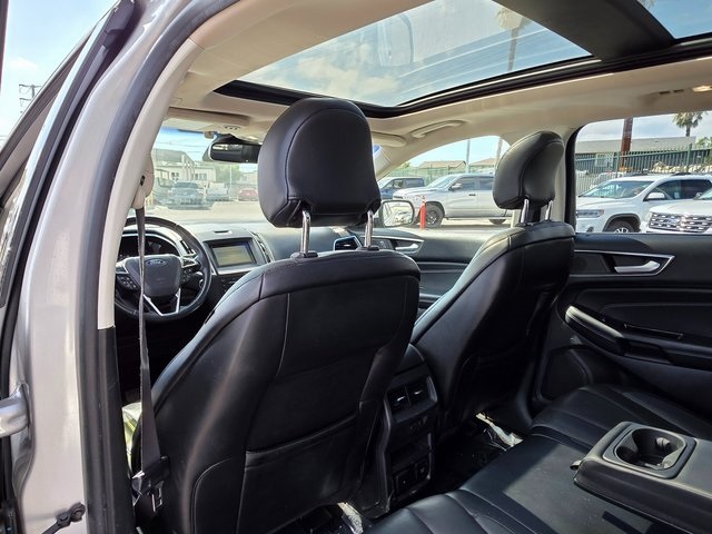 2019 Ford Edge Titanium photo 18