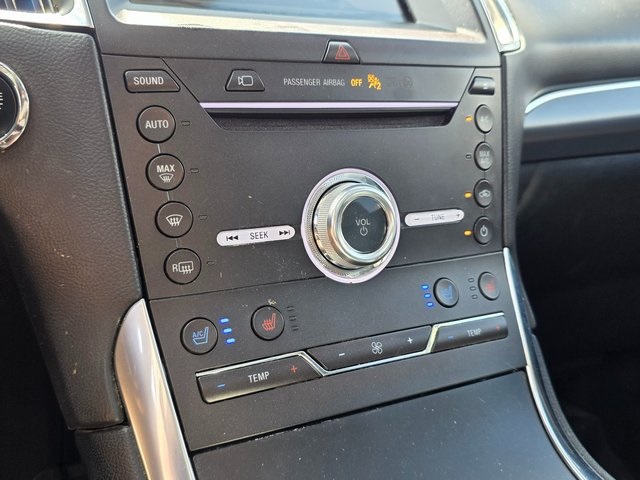 2019 Ford Edge Titanium photo 28