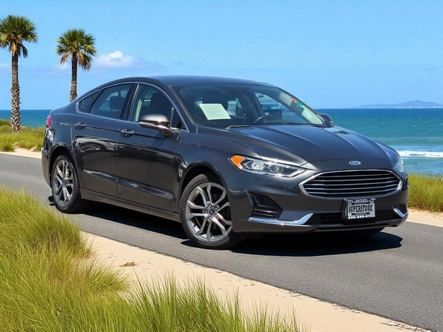 2019 Ford Fusion SEL photo 2