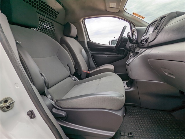 2020 Nissan NV200 SV photo 4