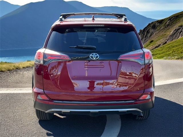 2018 Toyota RAV4 Adventure photo 7