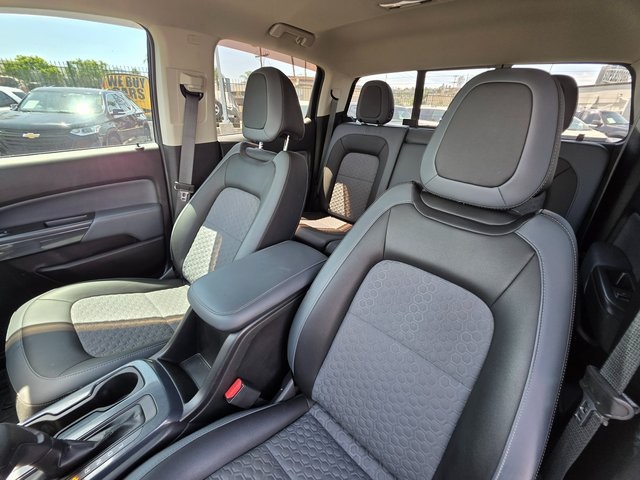 2018 Chevrolet Colorado Z71 photo 16