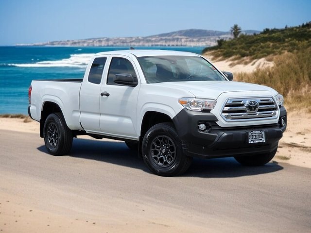 2018 Toyota Tacoma SR photo 2