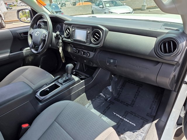 2018 Toyota Tacoma SR photo 9