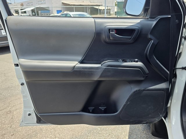 2018 Toyota Tacoma SR photo 19