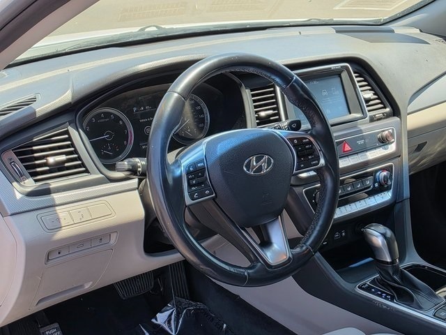 2018 Hyundai Sonata SEL photo 18