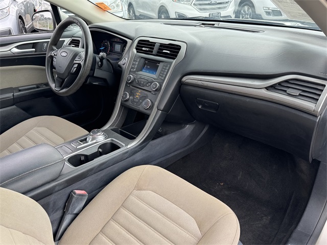 2018 Ford Fusion S photo 9