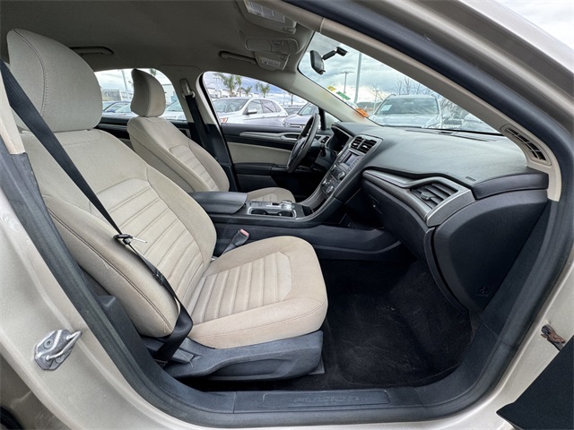 2018 Ford Fusion S photo 10