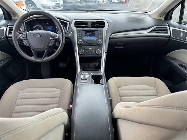 2018 Ford Fusion S photo 18