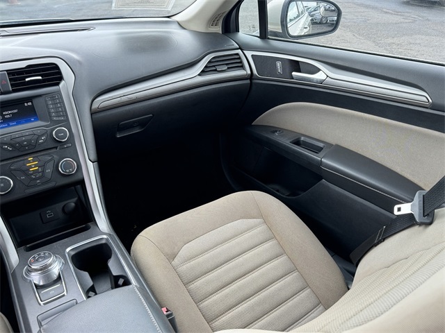 2018 Ford Fusion S photo 21