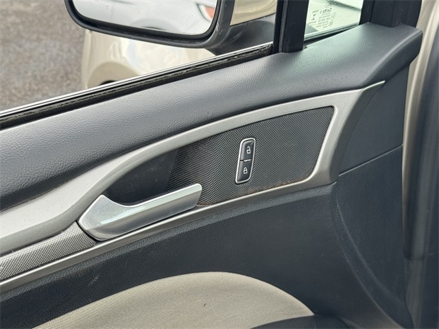 2018 Ford Fusion S photo 25