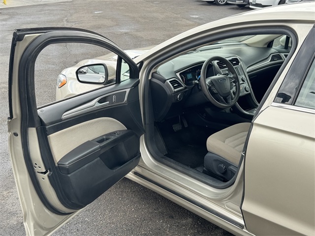2018 Ford Fusion S photo 36