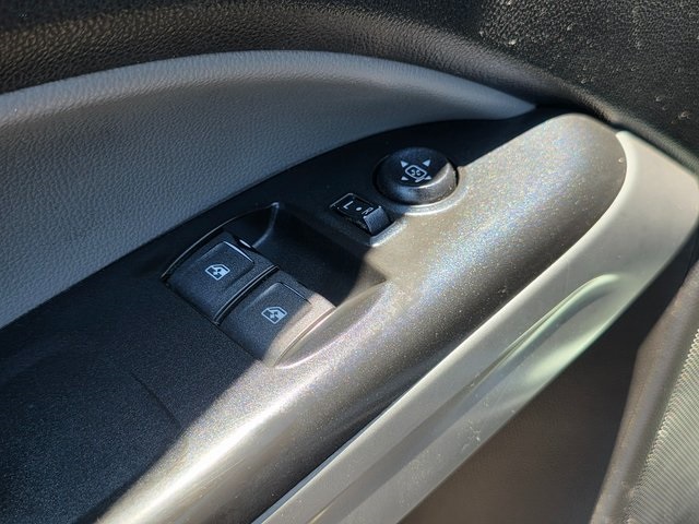 2018 Chevrolet Colorado LT photo 21