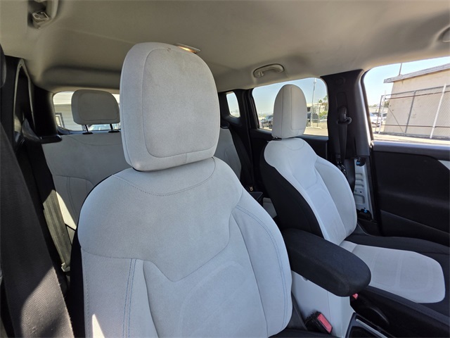 2019 Jeep Renegade Latitude photo 10