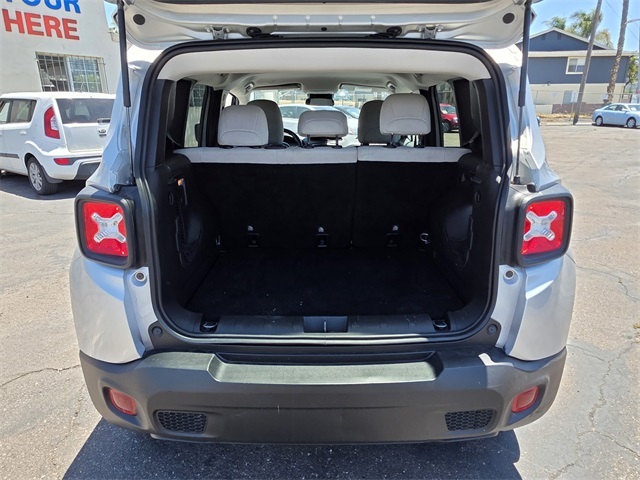 2019 Jeep Renegade Latitude photo 13