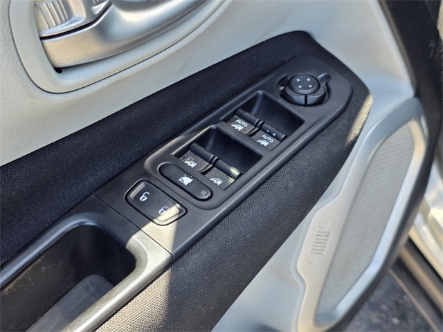 2019 Jeep Renegade Latitude photo 21