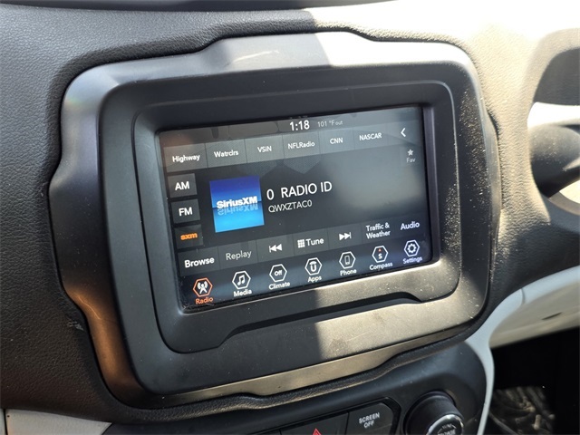 2019 Jeep Renegade Latitude photo 24