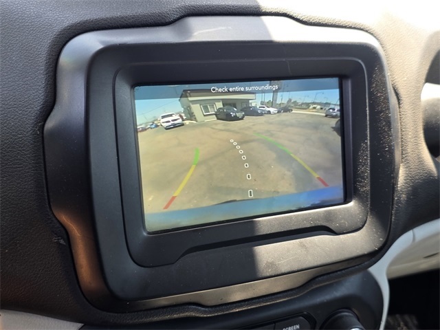 2019 Jeep Renegade Latitude photo 25