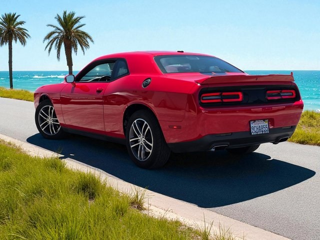 2019 Dodge Challenger SXT AWD photo 5
