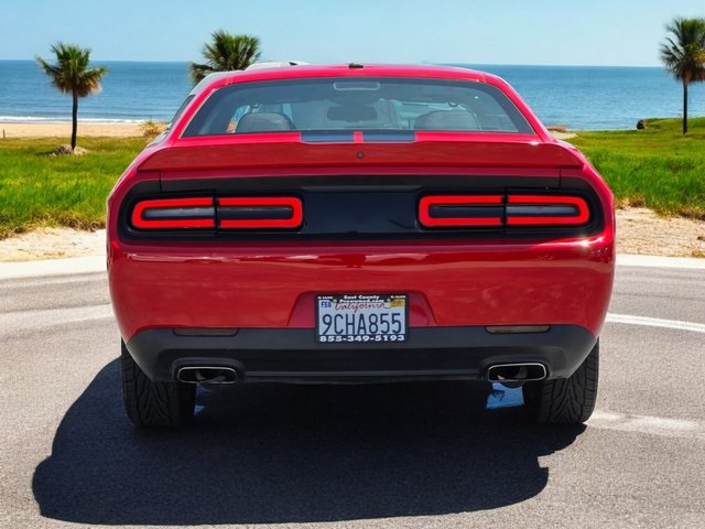 2019 Dodge Challenger SXT AWD photo 6