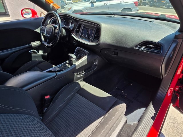 2019 Dodge Challenger SXT AWD photo 9