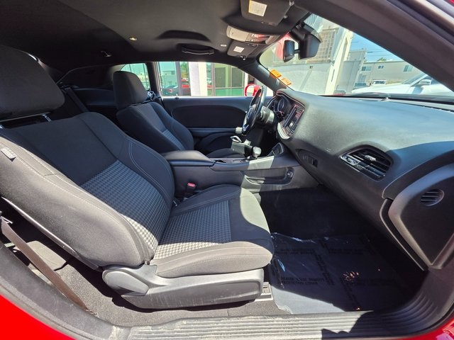 2019 Dodge Challenger SXT AWD photo 10