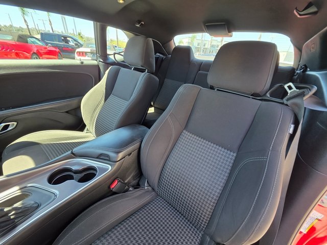2019 Dodge Challenger SXT AWD photo 17