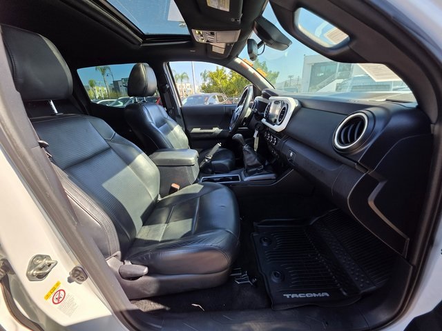 2019 Toyota Tacoma TRD photo 11