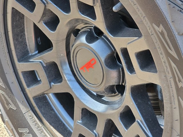 2019 Toyota Tacoma TRD photo 14