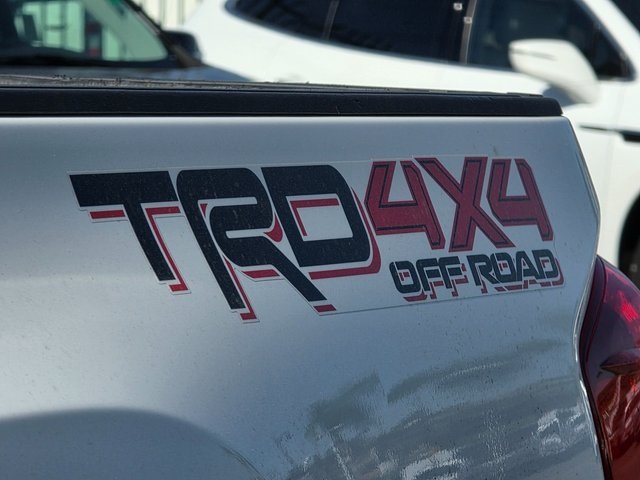 2019 Toyota Tacoma TRD photo 16