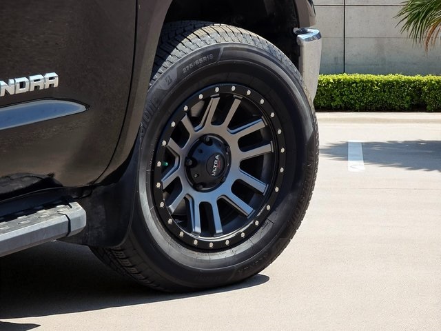 2017 Toyota Tundra SR5 photo 8