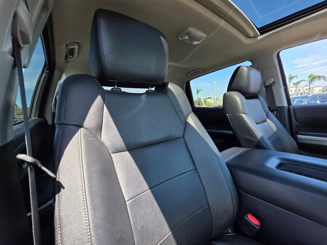 2017 Toyota Tundra SR5 photo 12