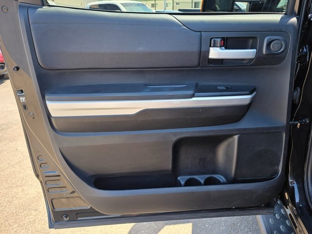 2017 Toyota Tundra SR5 photo 23