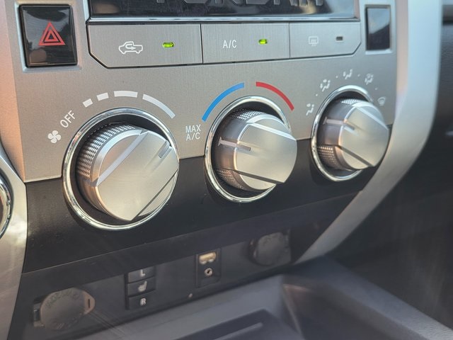 2017 Toyota Tundra SR5 photo 32