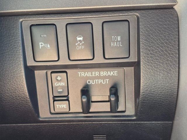 2017 Toyota Tundra SR5 photo 34