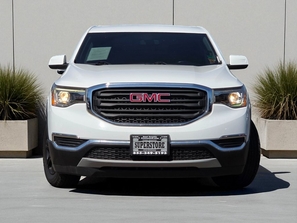 2017 Gmc Acadia SLE photo 2
