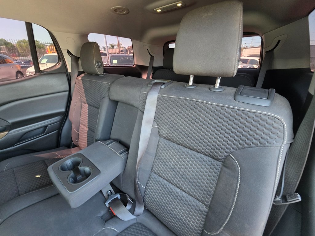 2017 Gmc Acadia SLE photo 19