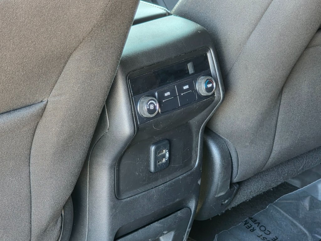 2017 Gmc Acadia SLE photo 21