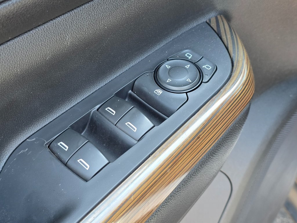 2017 Gmc Acadia SLE photo 24